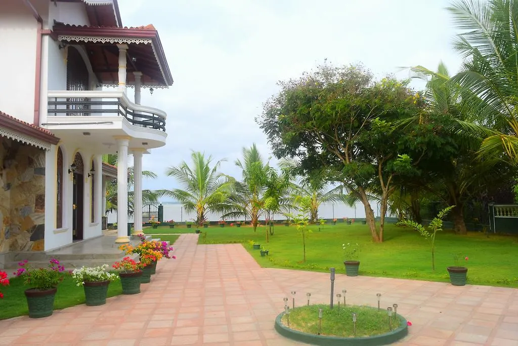 Sri Lagoon Villa Negombo Konukevi
