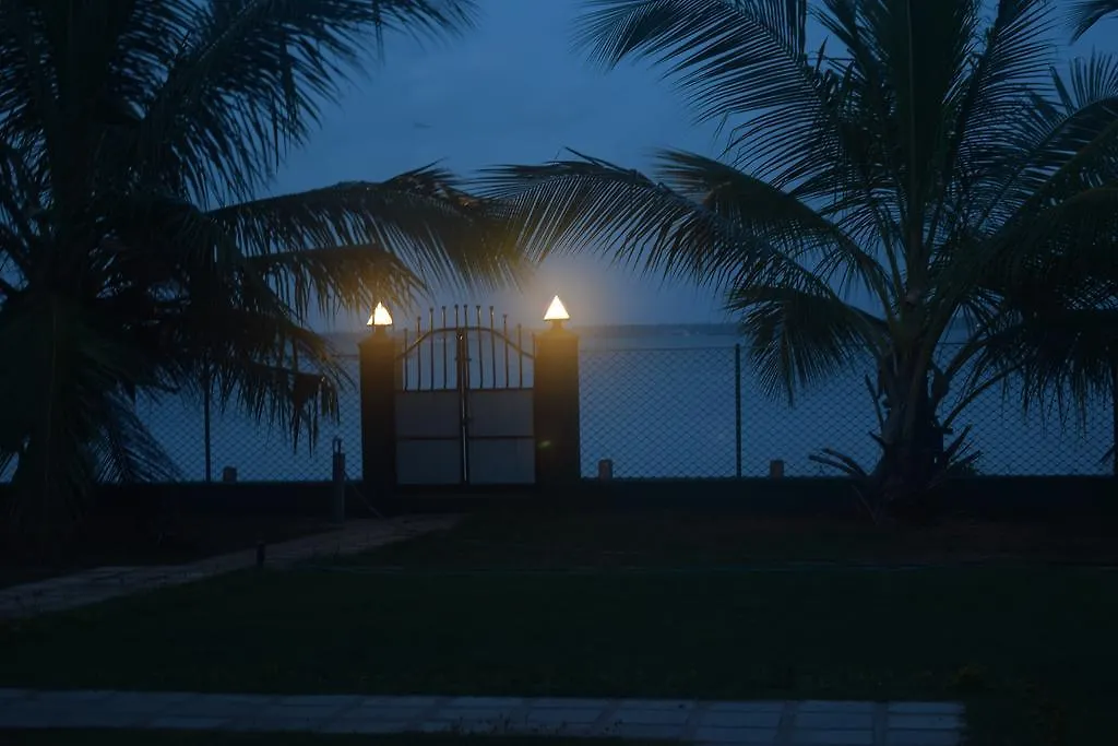 Sri Lagoon Villa Negombo